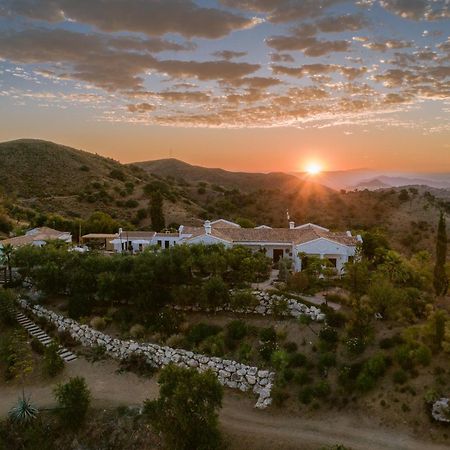 San Roque Suites De Monda Buitenkant foto