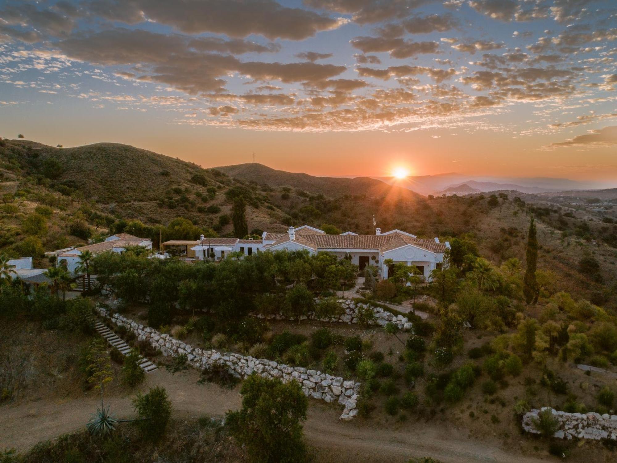 San Roque Suites De Monda Buitenkant foto